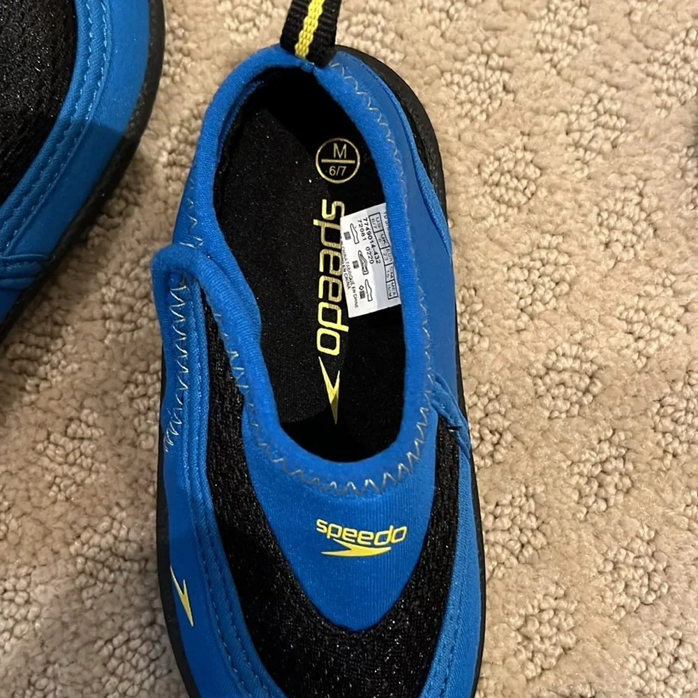 Toddler Boys Speedo Water Shoes, size M (5/6)